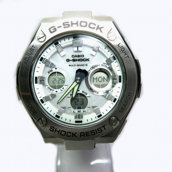 【通常価格より35%OFF】ブランド:カシオ品名:G-ショックマルチバンド6型番:GST-W110D-7AJFシリアル:002A270Cムーヴメント:電波ソーラー材質:SSサイズ:ケース幅×厚さ×腕回