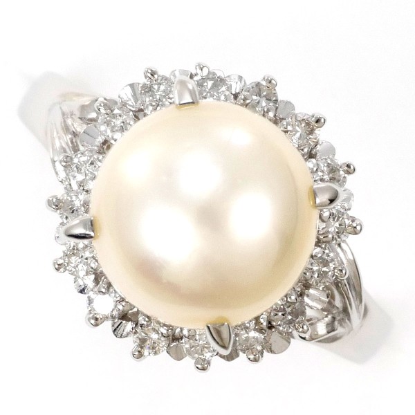 【通常価格より20%OFF】【素材】 PT900/プラチナ【石目】 パール(真珠) 約9mm ダイヤ 0.22ct 【総重量】 約6.5g【サイズ】 約11号【最大幅】 約12mm【サイズ直し】 2サ