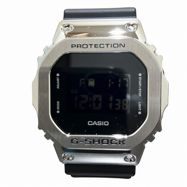 【通常価格より10%OFF】ブランド:カシオ品名:G-SHOCK型番:GM5600シリアル:C6D3N4ムーヴメント:クォーツ材質:樹脂×ラバー×メタルサイズ:ケース幅(リューズ含まず)×厚さ×腕回り